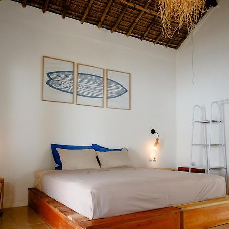 Hotel Surf Shack Grupuk Bumbang Esterno foto