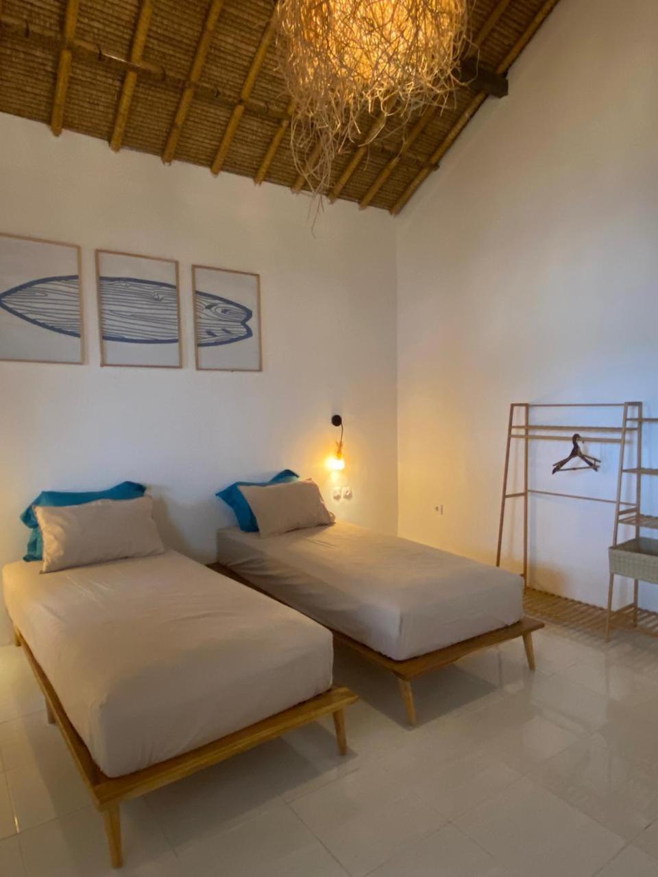 Hotel Surf Shack Grupuk Bumbang Esterno foto