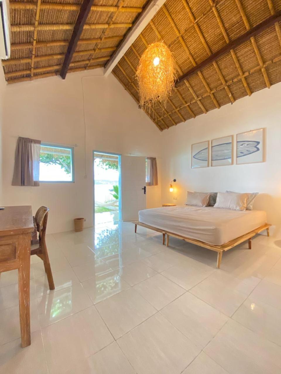 Hotel Surf Shack Grupuk Bumbang Esterno foto