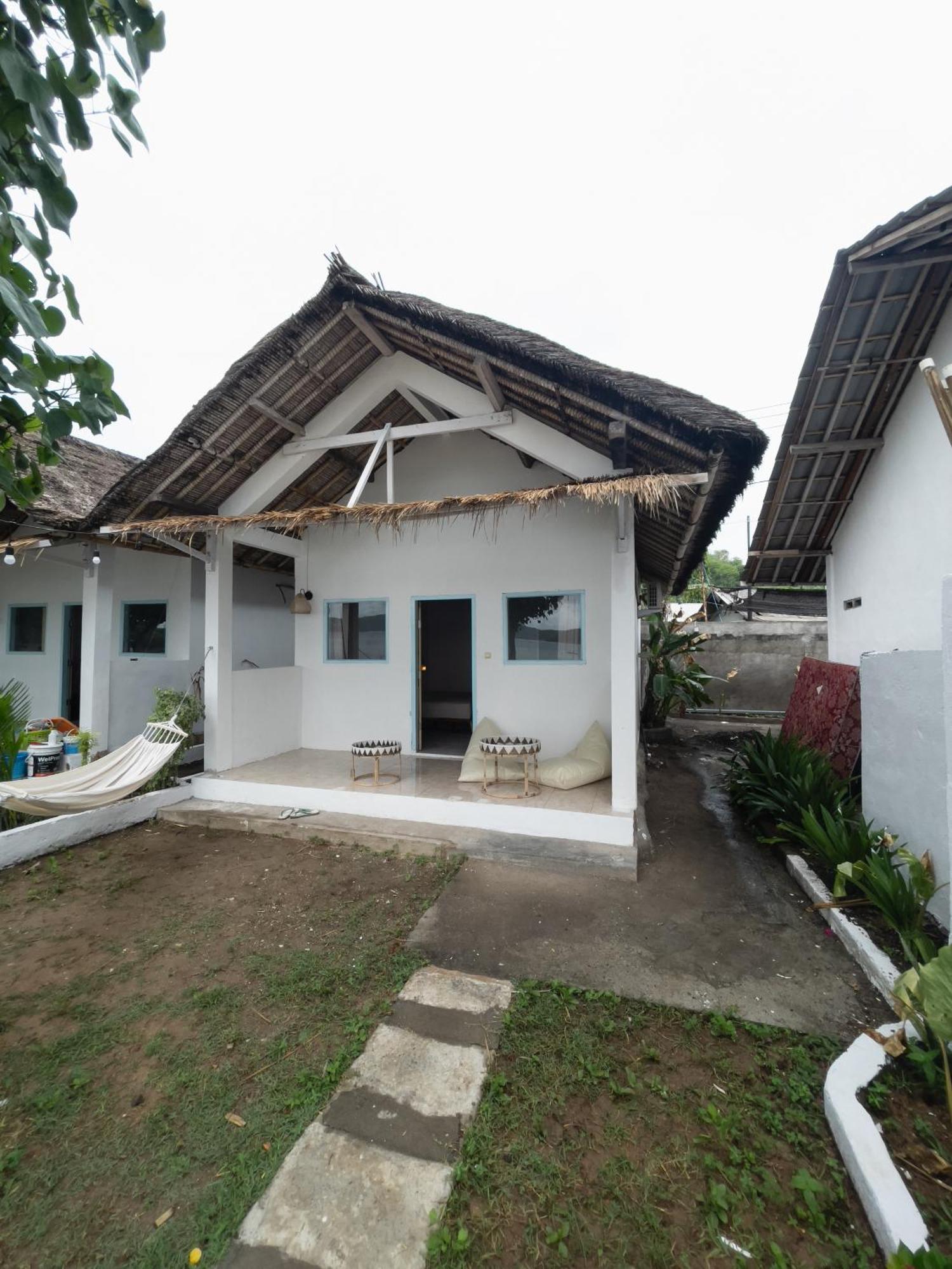 Hotel Surf Shack Grupuk Bumbang Esterno foto