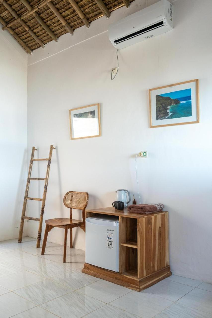 Hotel Surf Shack Grupuk Bumbang Esterno foto